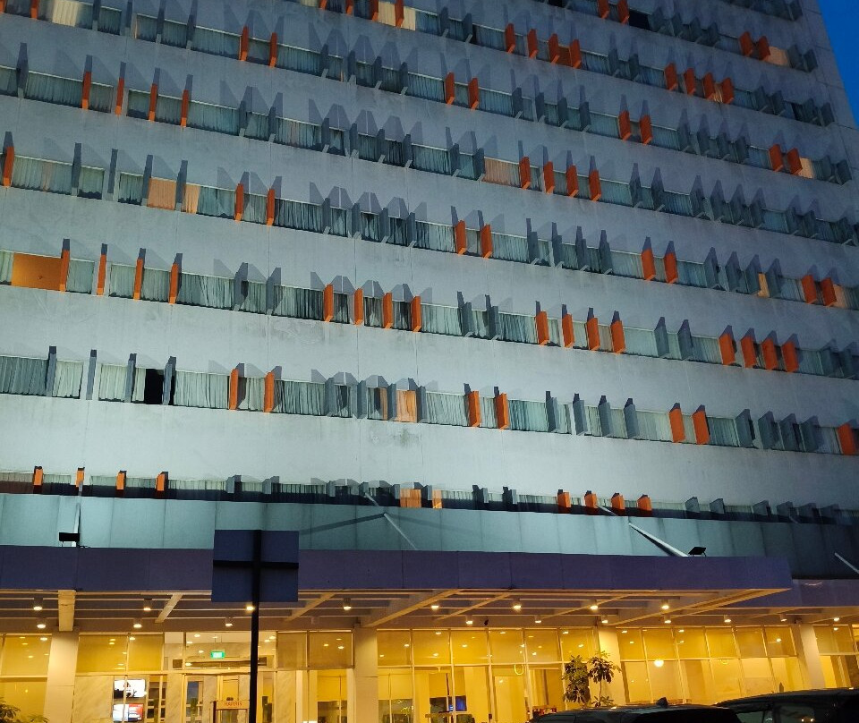 巴淡中心哈里斯酒店主图