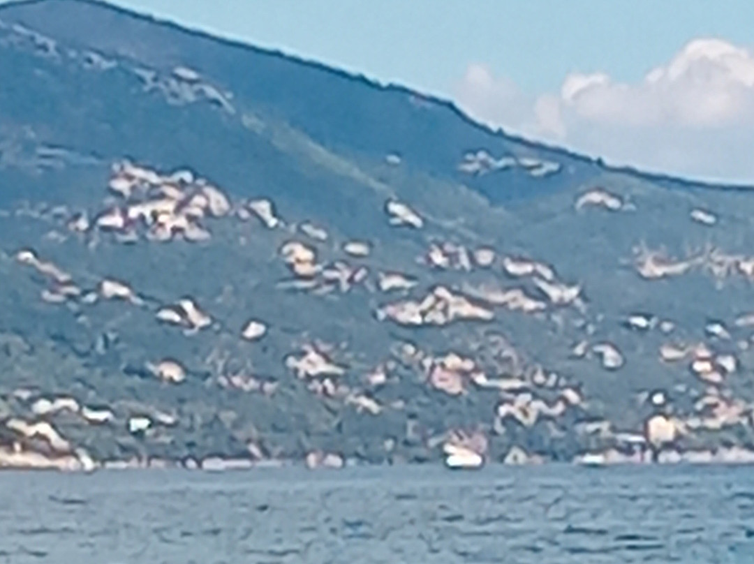 Lavrion Apartments主图
