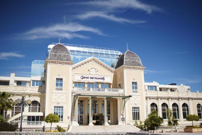 耶尔酒店住宿-Hôtel Casino des Palmiers
