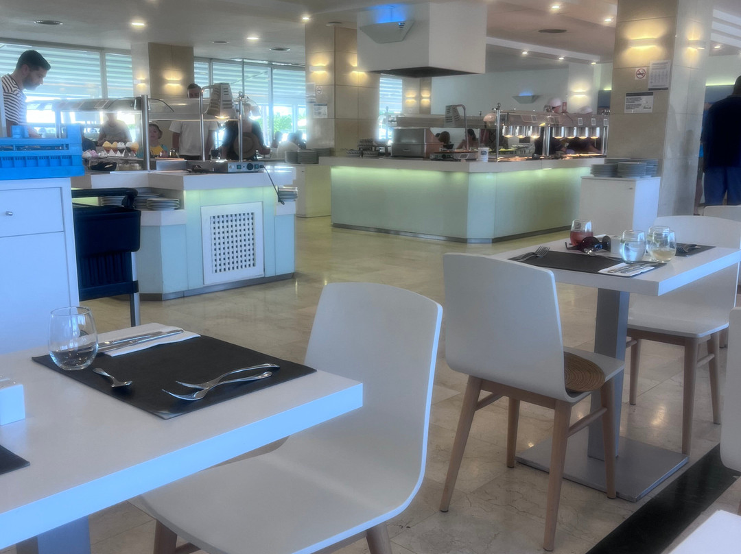 格洛布地中海酒店主图