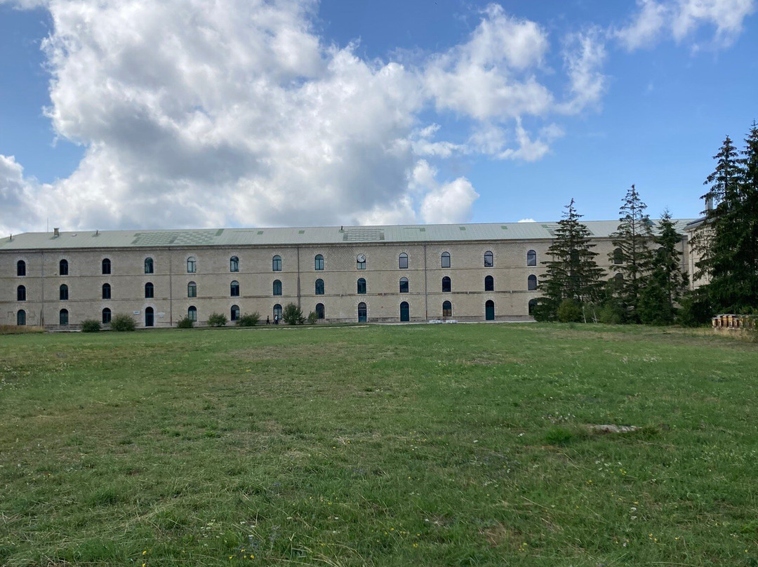 Fort des Rousses Juraflore-Les Rousses必去景点