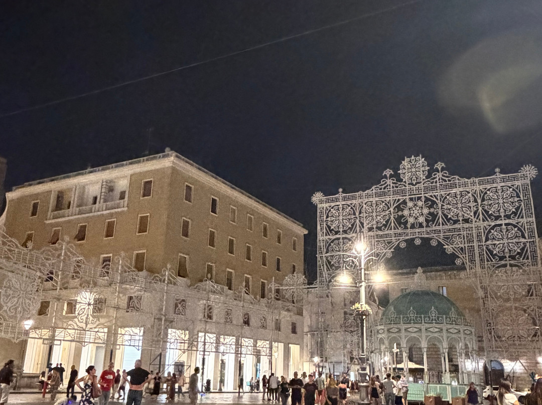 Piazza Sant'Oronzo-莱切必去景点