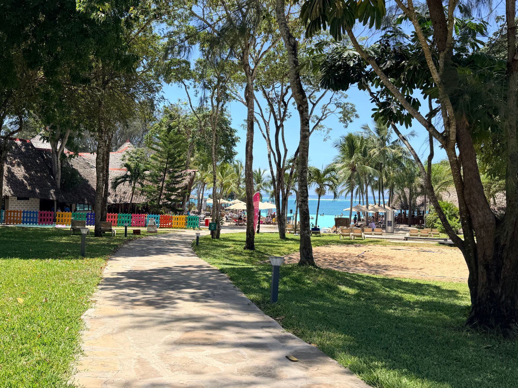 猴面包树海滩度假村-全包-泳池
