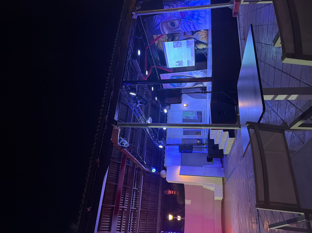 麦地那日光浴及海水浴酒店主图