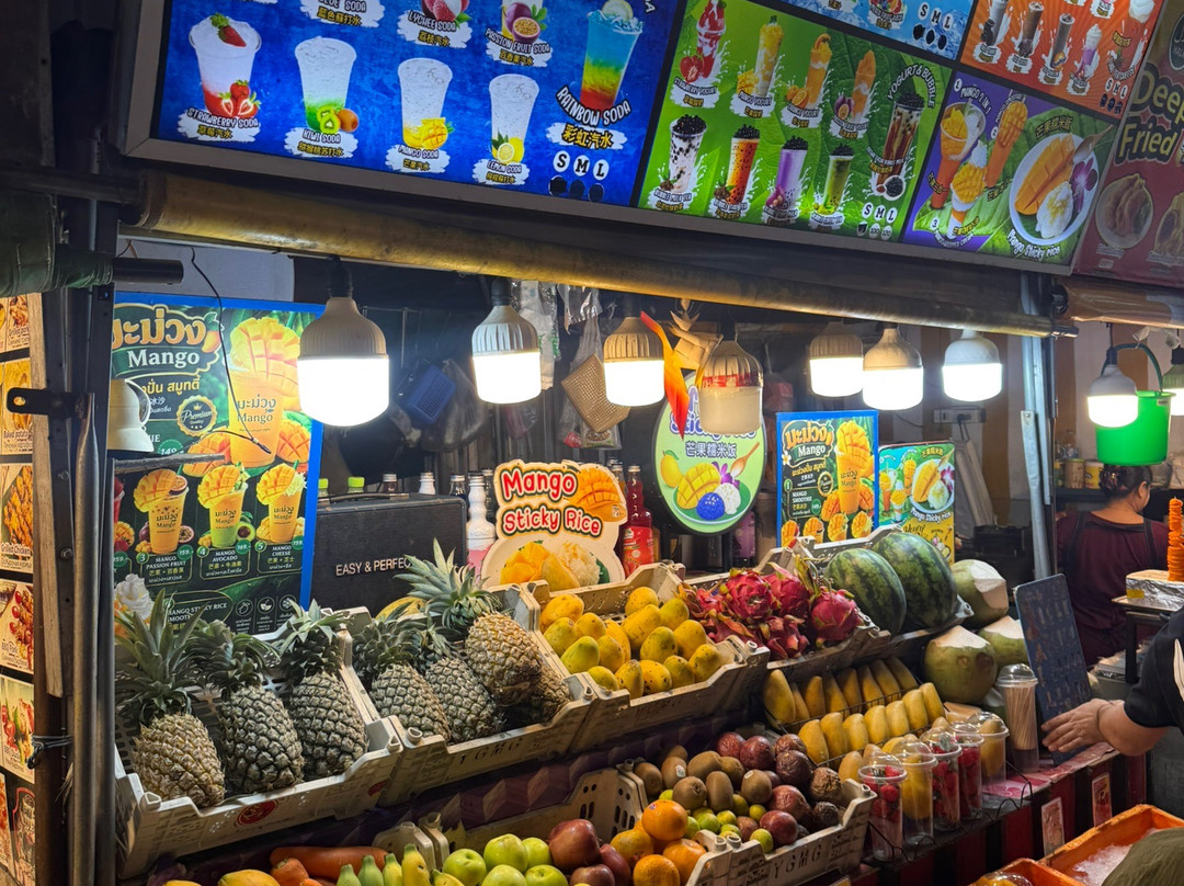 Bangla Night Market-芭东海滩必去景点