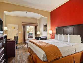 Baymont by Wyndham Crestview