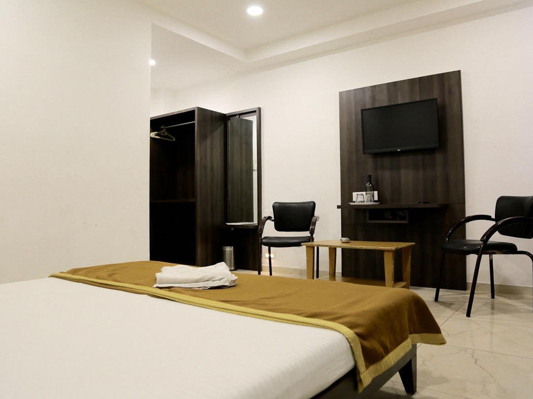 Delvada酒店住宿-Hotel Khushi International