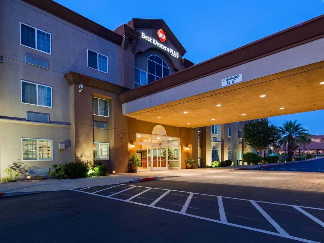 Best Western Plus Vineyard Inn主图