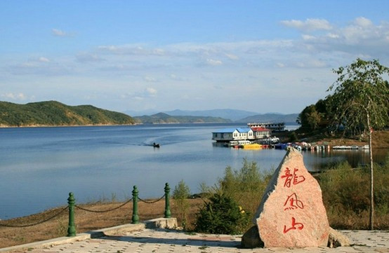 石家庄龙凤湖-鹿泉市必去景点