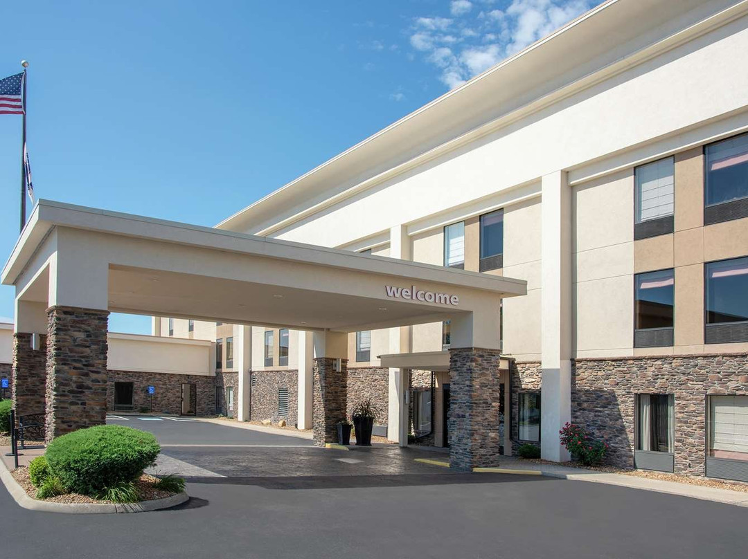 肯特/阿克伦区汉普顿酒店主图