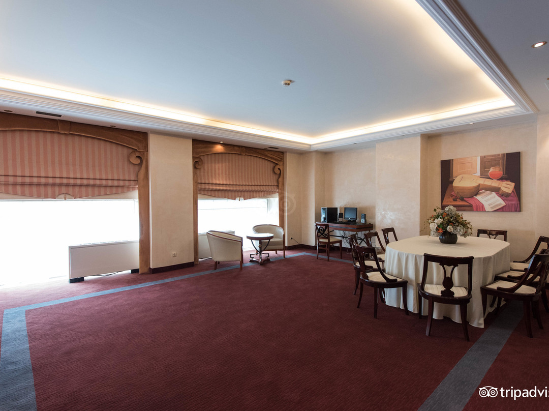 比雷埃夫斯希欧希尼亚酒店