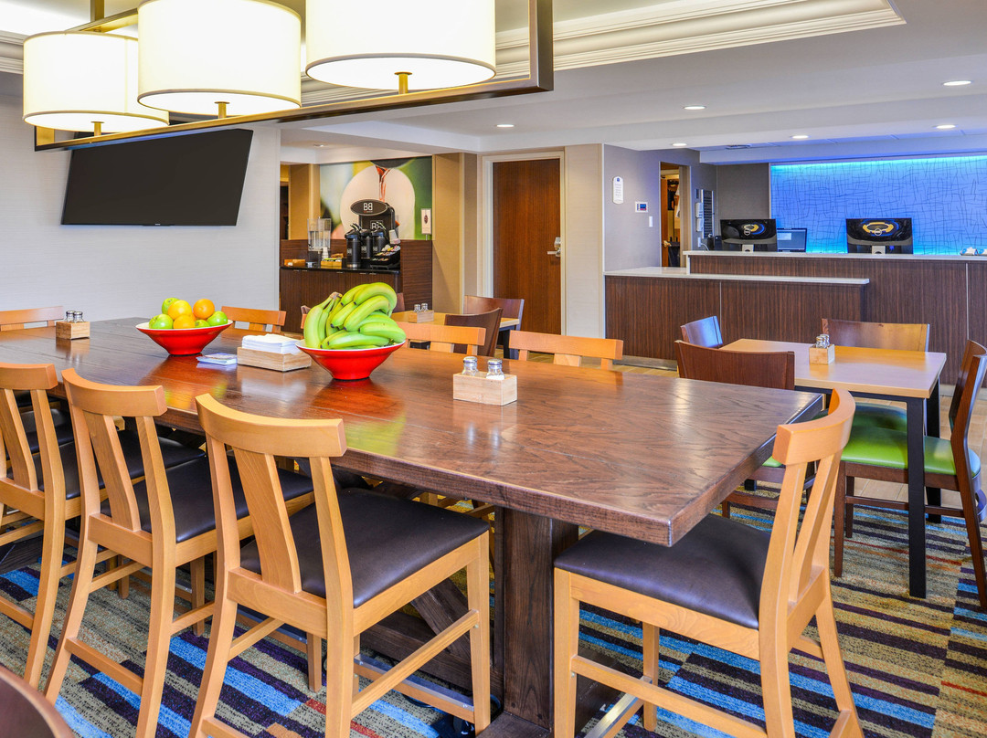 Fairfield Inn Rochester Airport主图