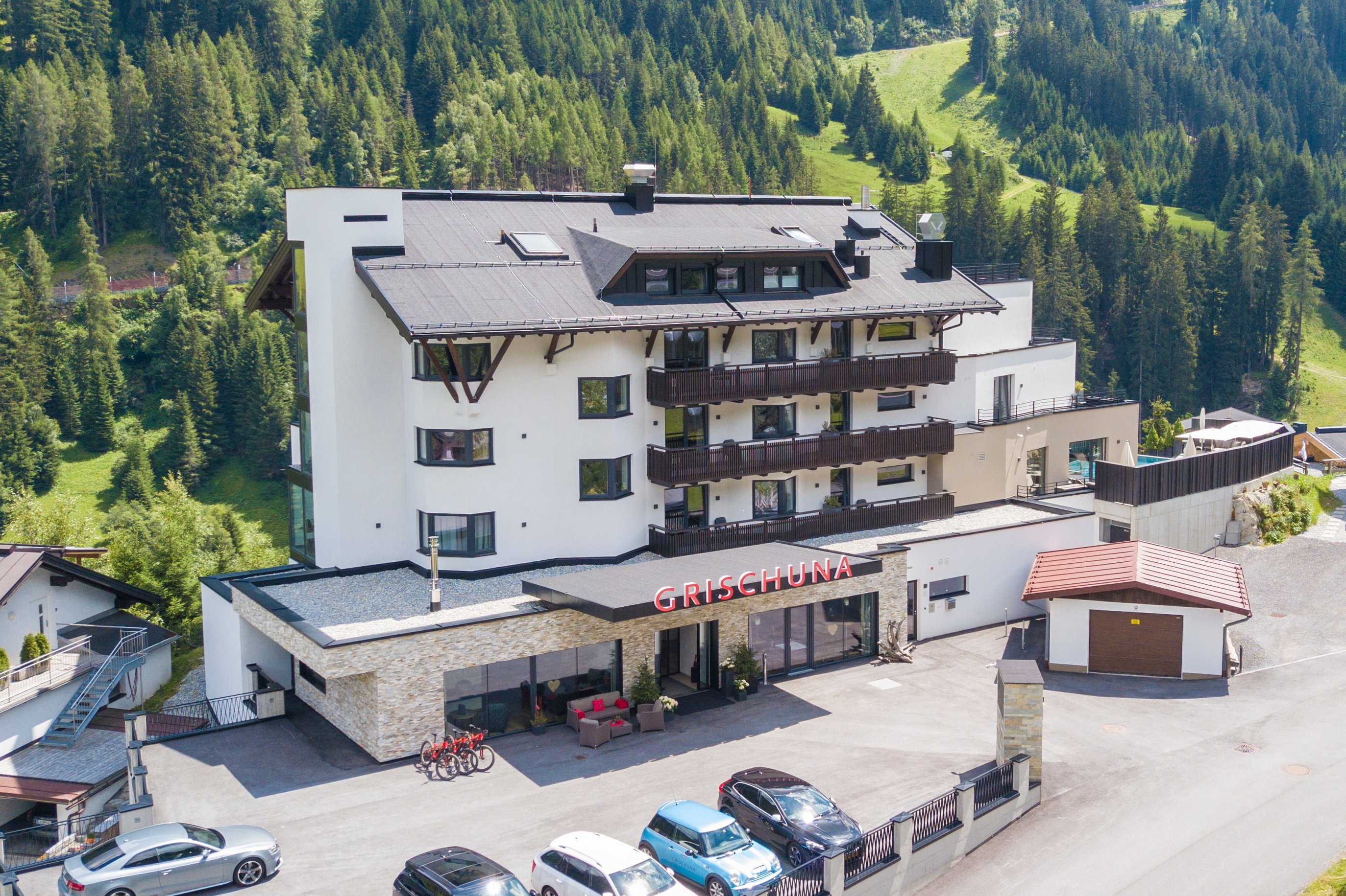 Hotel Grischuna-官方