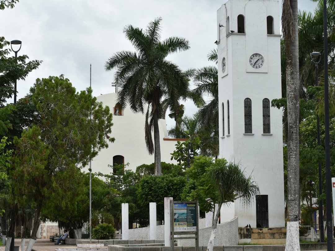 Holy Cross Catholic Church (iglesia Santa Cruz)