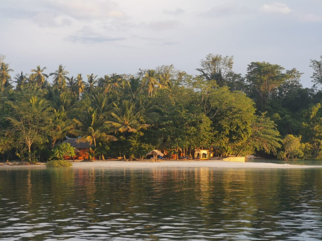 Blue Bay Divers Likupang Bangka主图