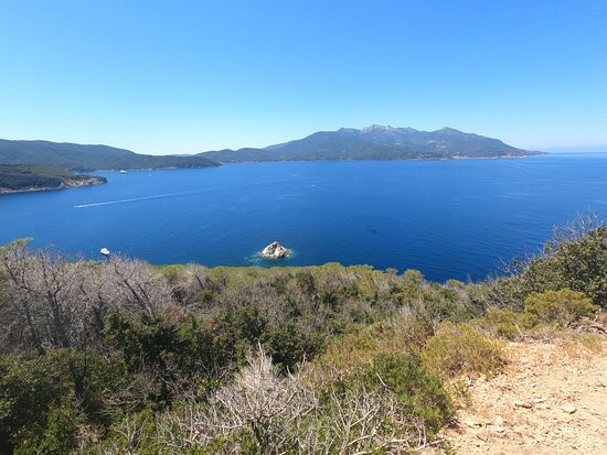 Spiaggia di Enfola景点图片