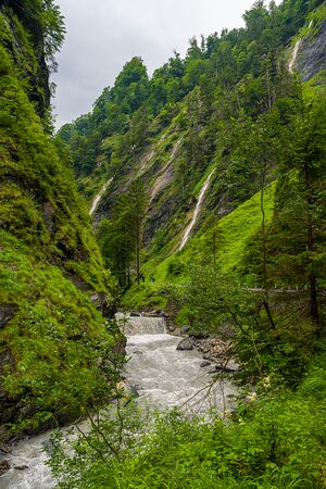 Tamina Gorge-Pfaefers Dorf必去景点