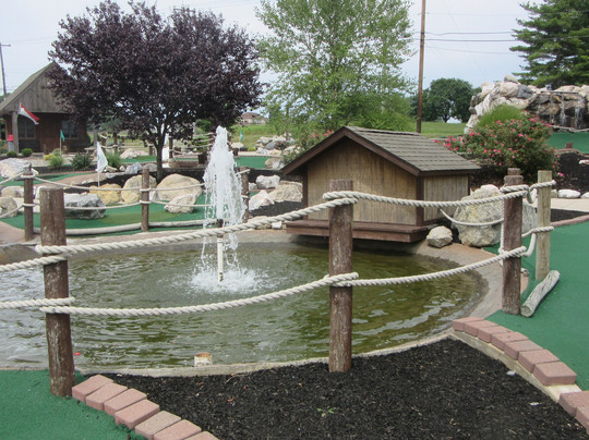 Mountain Mist Mini Golf