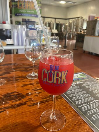 Blue Cork Winery and Vineyard景点图片