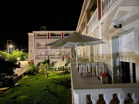 Belussi Beach Hotel & Suites主图