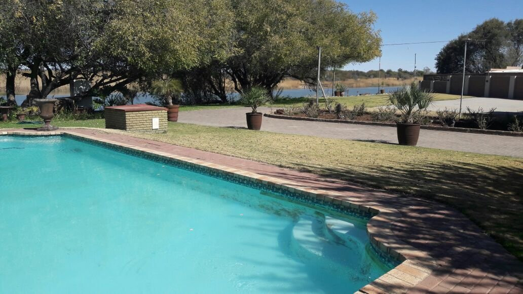 Waterfront Guesthouse & Venue