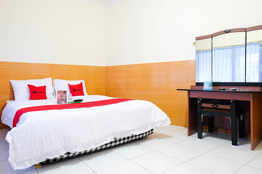 RedDoorz near STAB Syailendra Kopeng主图