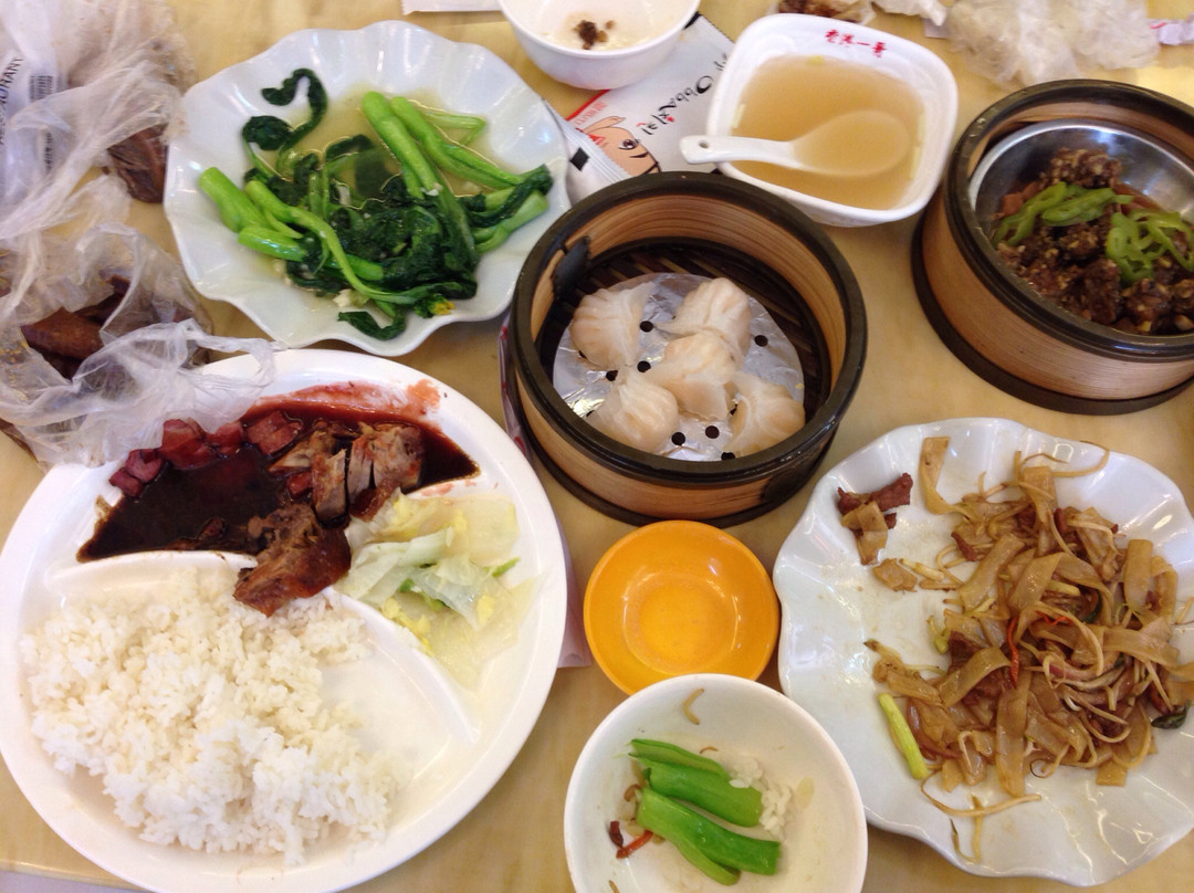 香港一哥云吞面世家主图