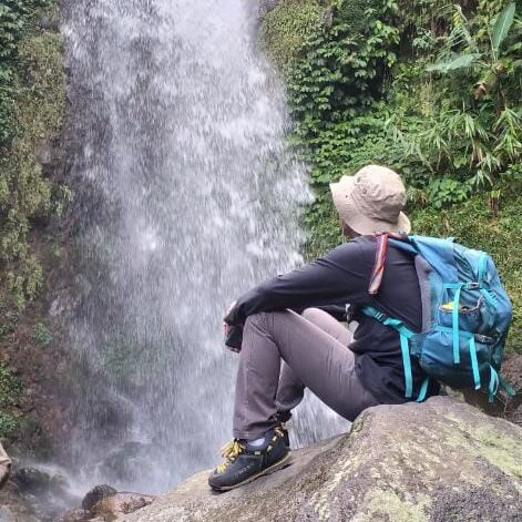 Ciherang Waterfall景点图片