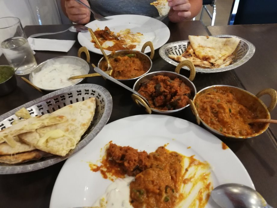 Rajah's Restaurant & Catering