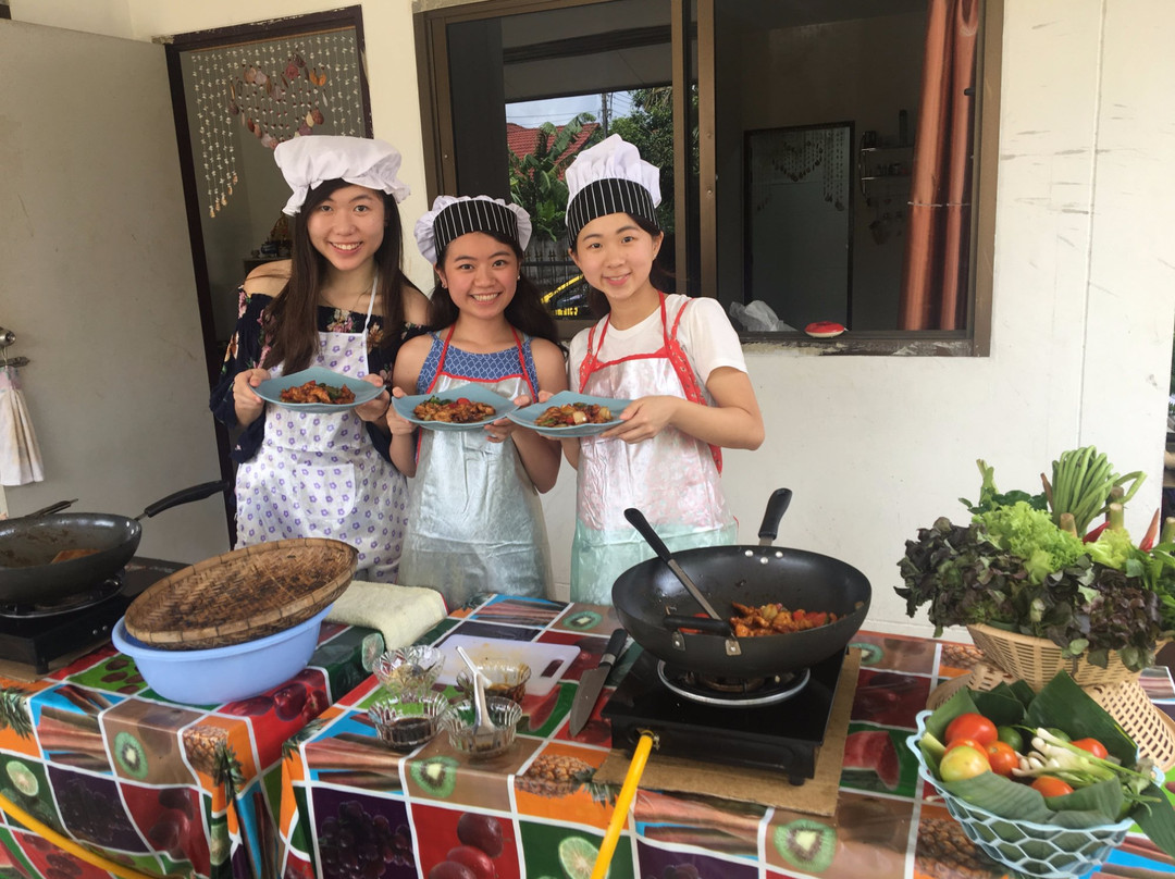 Phuket Cooking and Charity by Mike景点图片