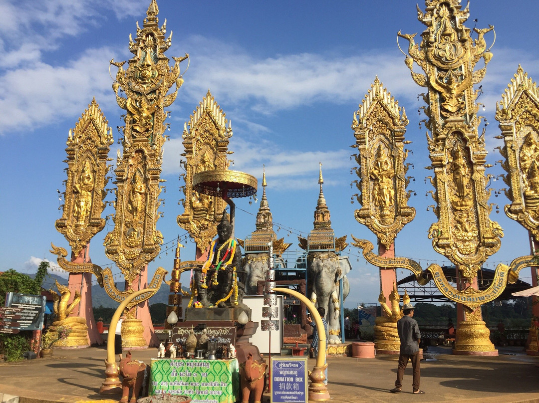 Sop Ruak - the center of the Golden Triangle