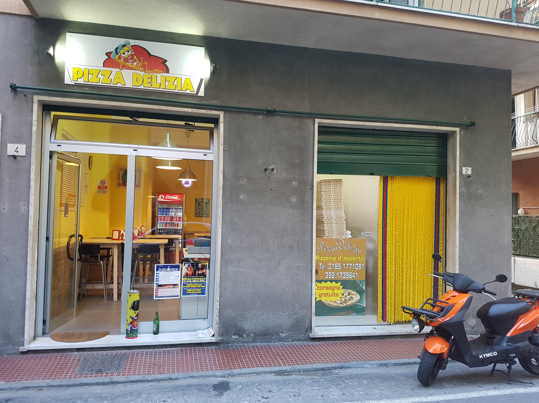 Pizza Delizia