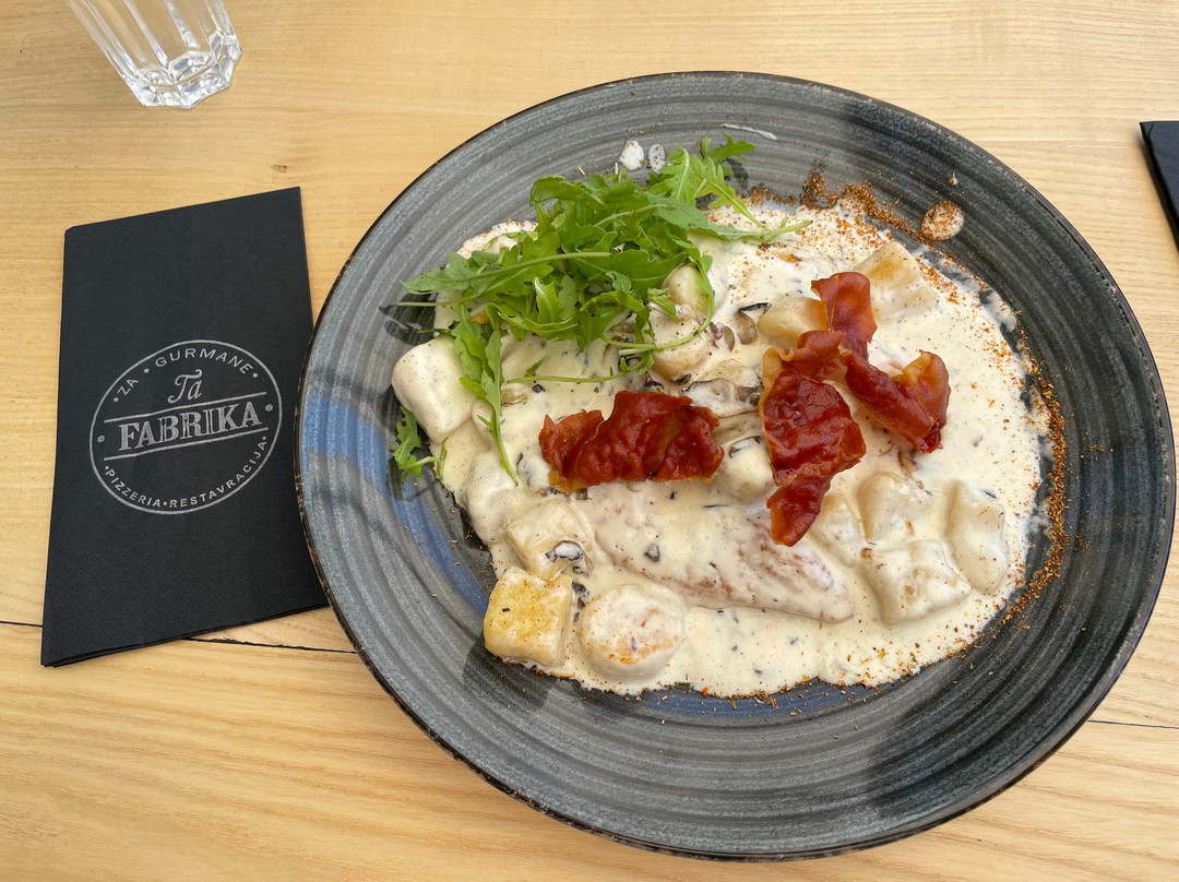 Pizzeria Ta Fabrika