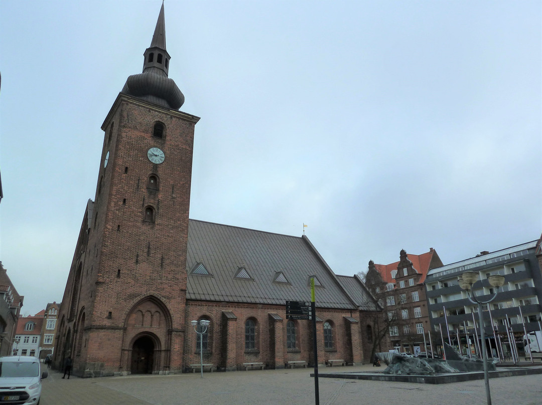 Vor Frelsers Kirke-霍尔森斯必去景点