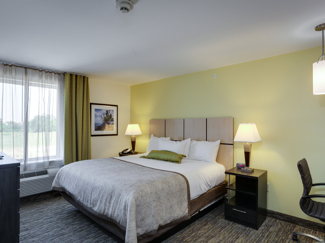 学院站大学洲际Candlewood Suites酒店主图