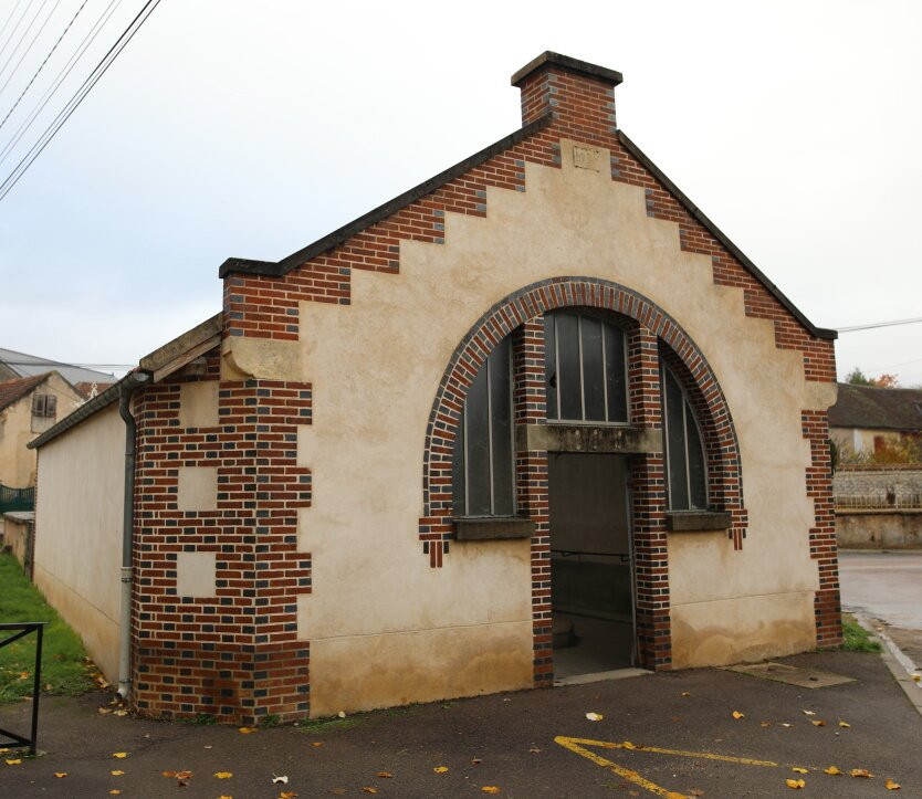 Lavoir Et Fontaine Saint Phal De Brion