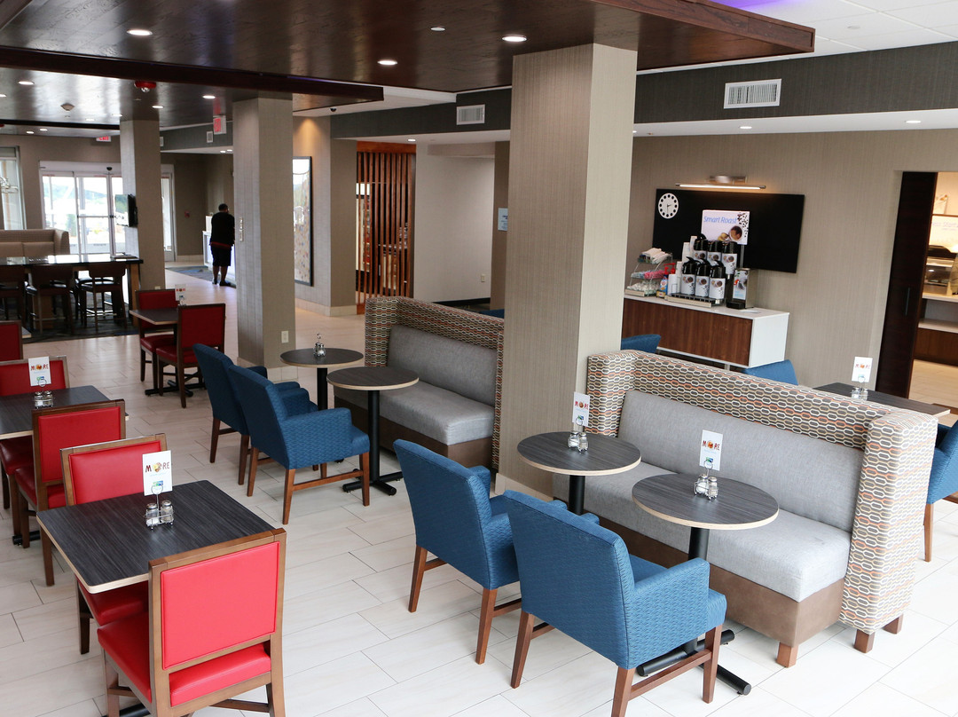 Holiday Inn Express & Suites Alabaster By IHG主图