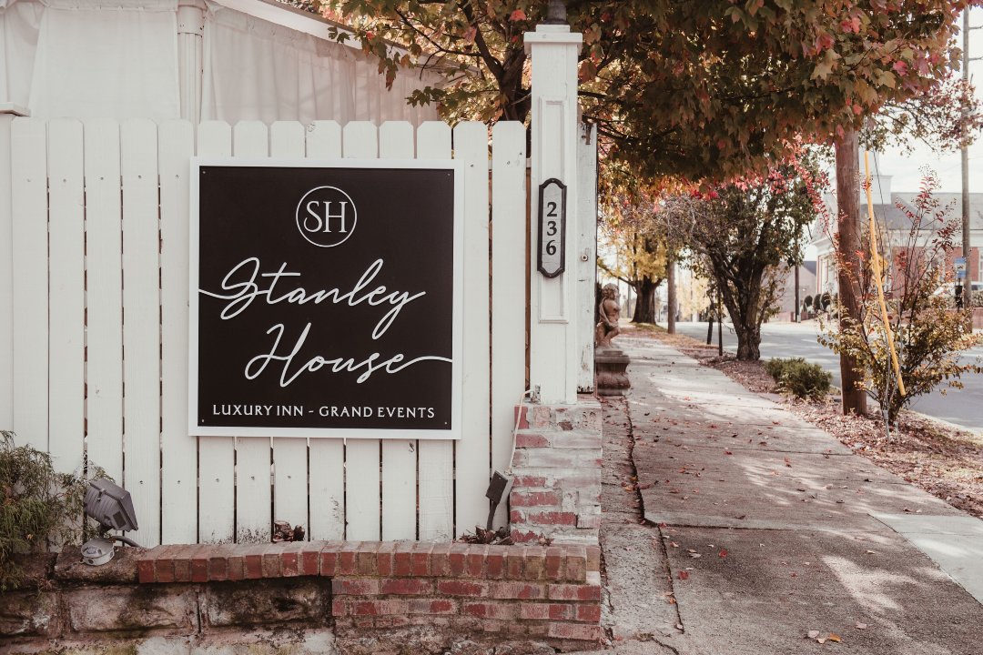 Stanley House Inn-官方
