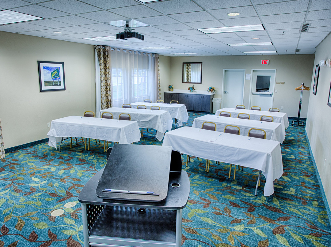 Candlewood Suites Fargo-N. Dakota State Univ. by IHG主图