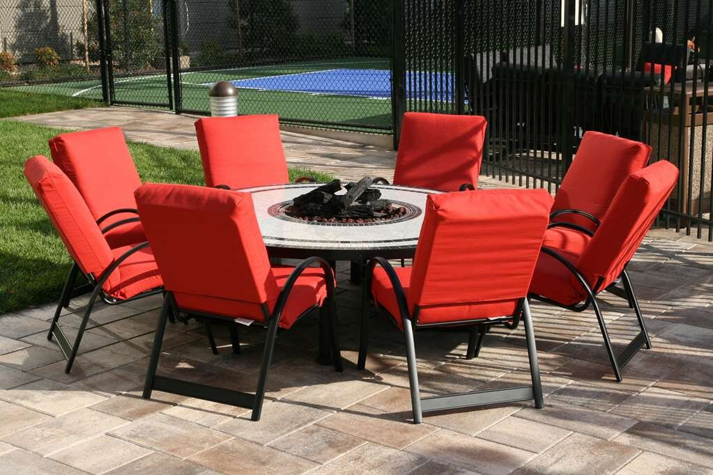 里斯堡希尔顿惠庭套房酒店主图