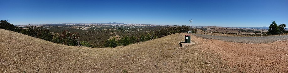 One Tree Hill Lookout景点图片