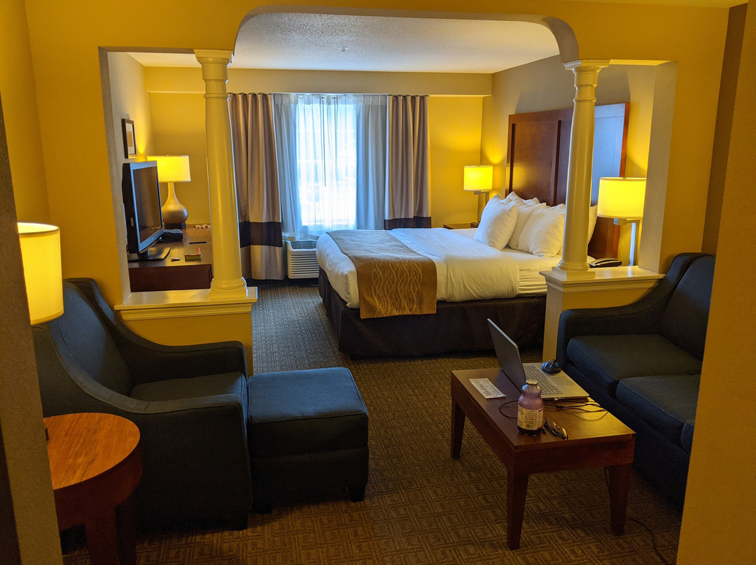 Comfort Inn & Suites Sturbridge - Brimfield主图