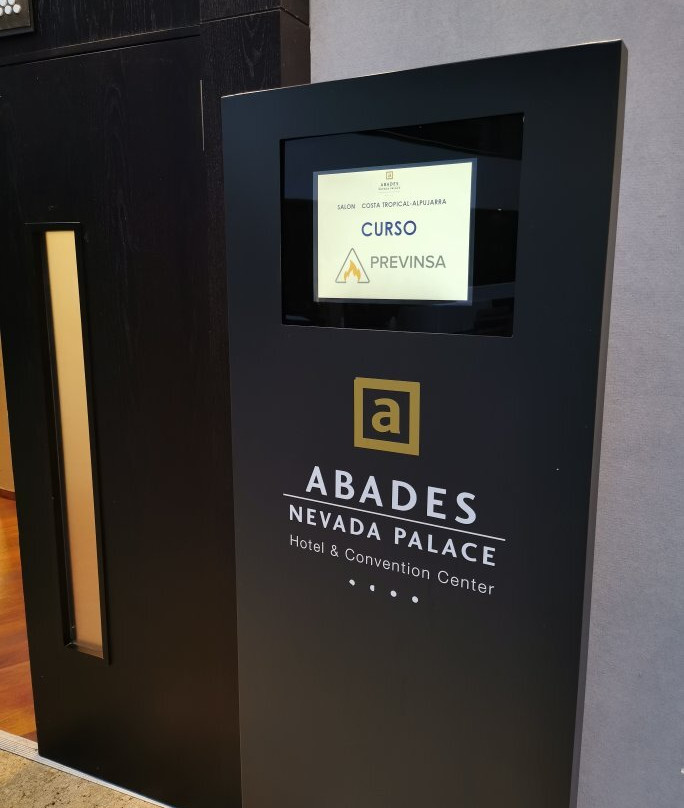 Hotel Nevada Palace主图