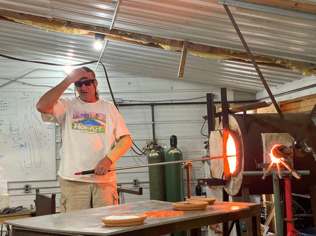 Bloom and Bark Glass Blowing Studio & Natural Farm-Keosauqua必去景点