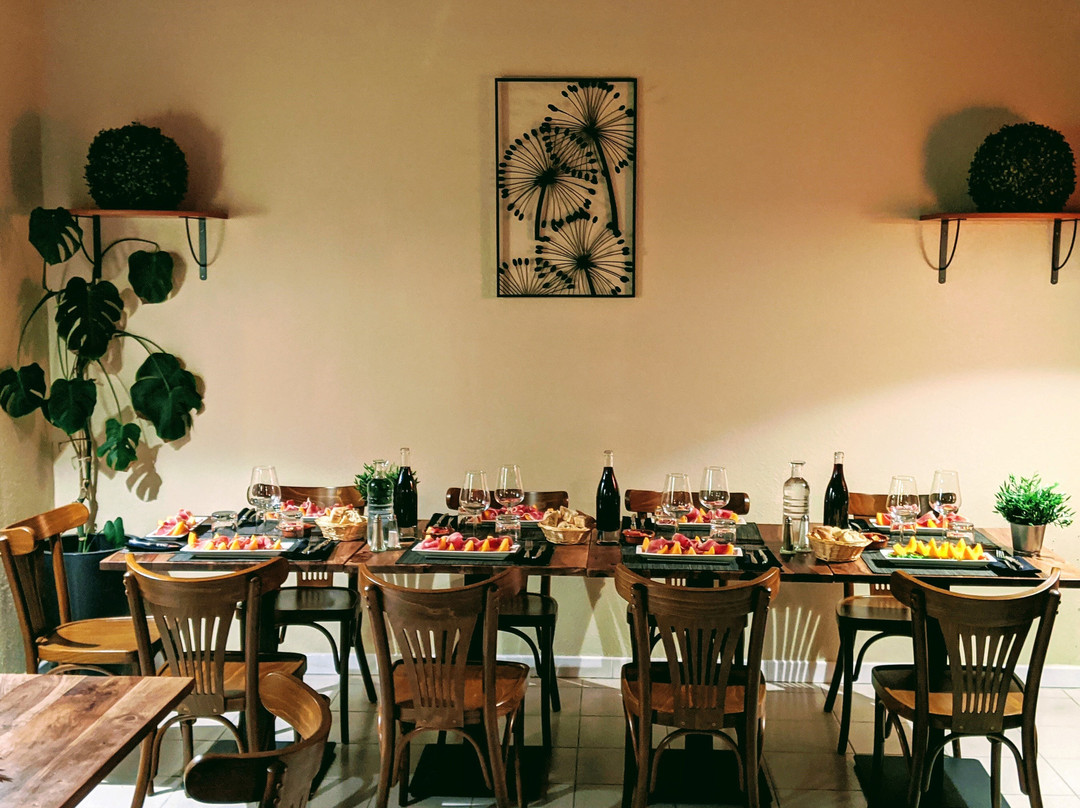 Hotel le Pradet主图