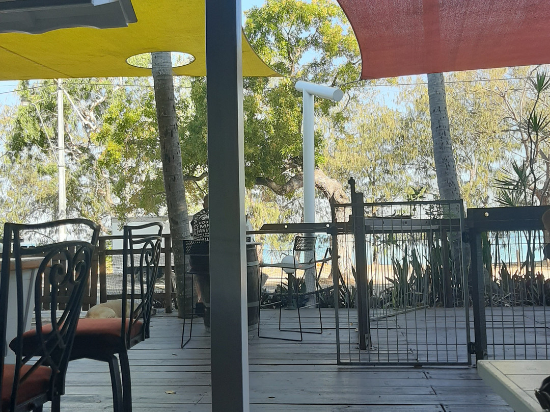 阿卡帝海滩客房酒店主图