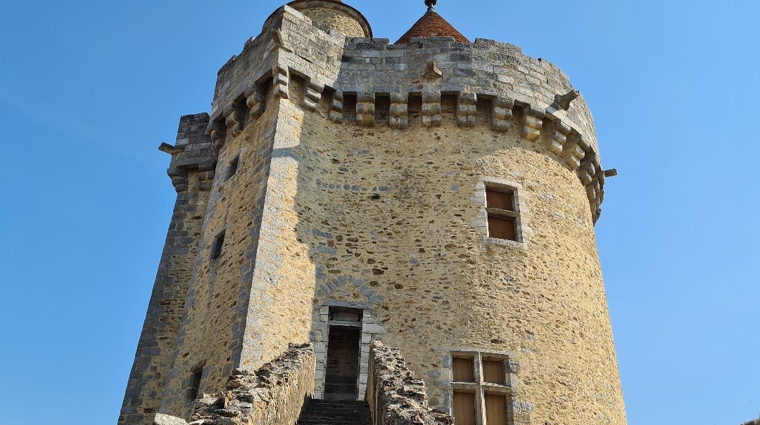 Château de Blandy-les-Tours景点图片