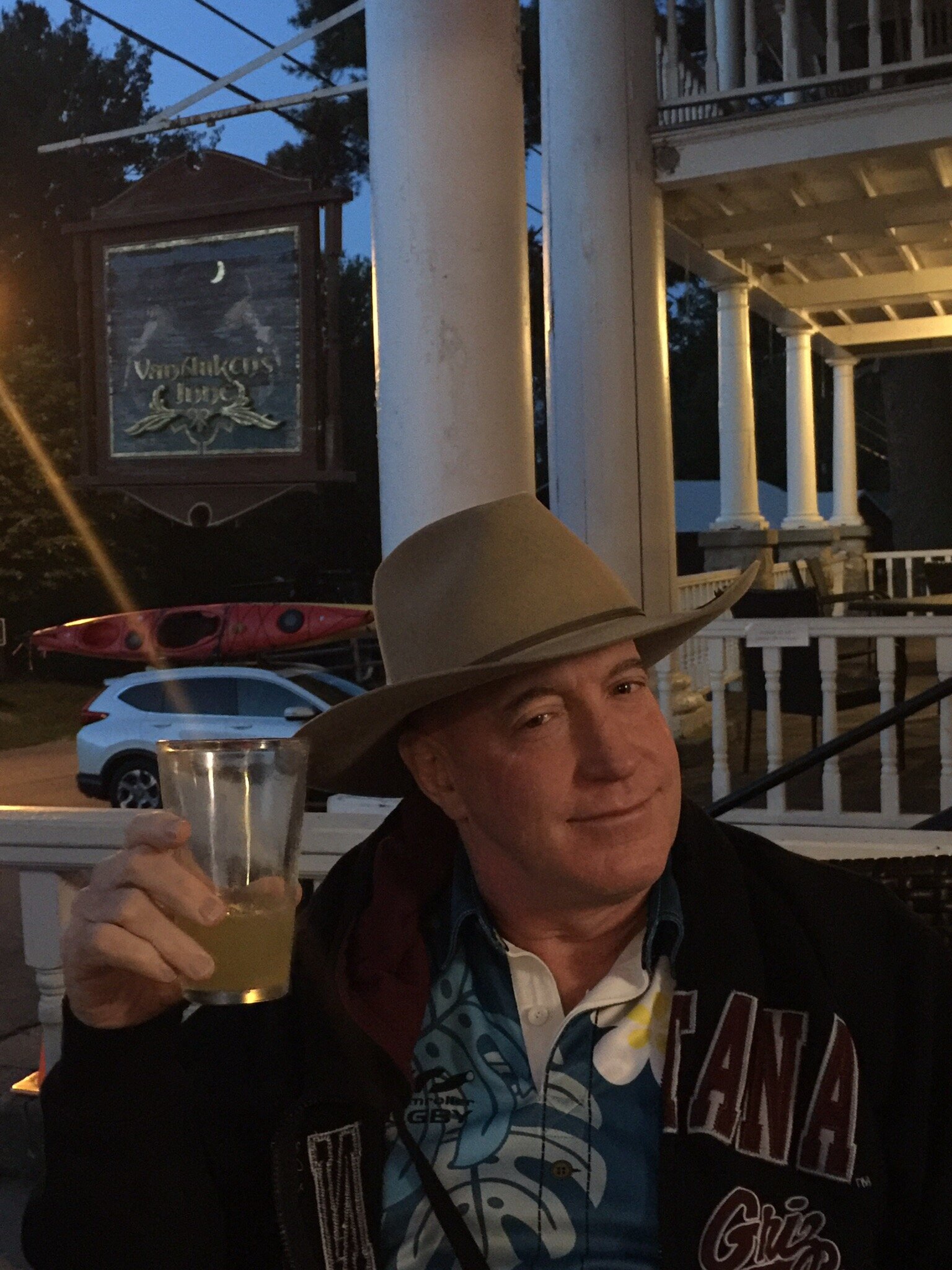 Van Auken's Inne-官方