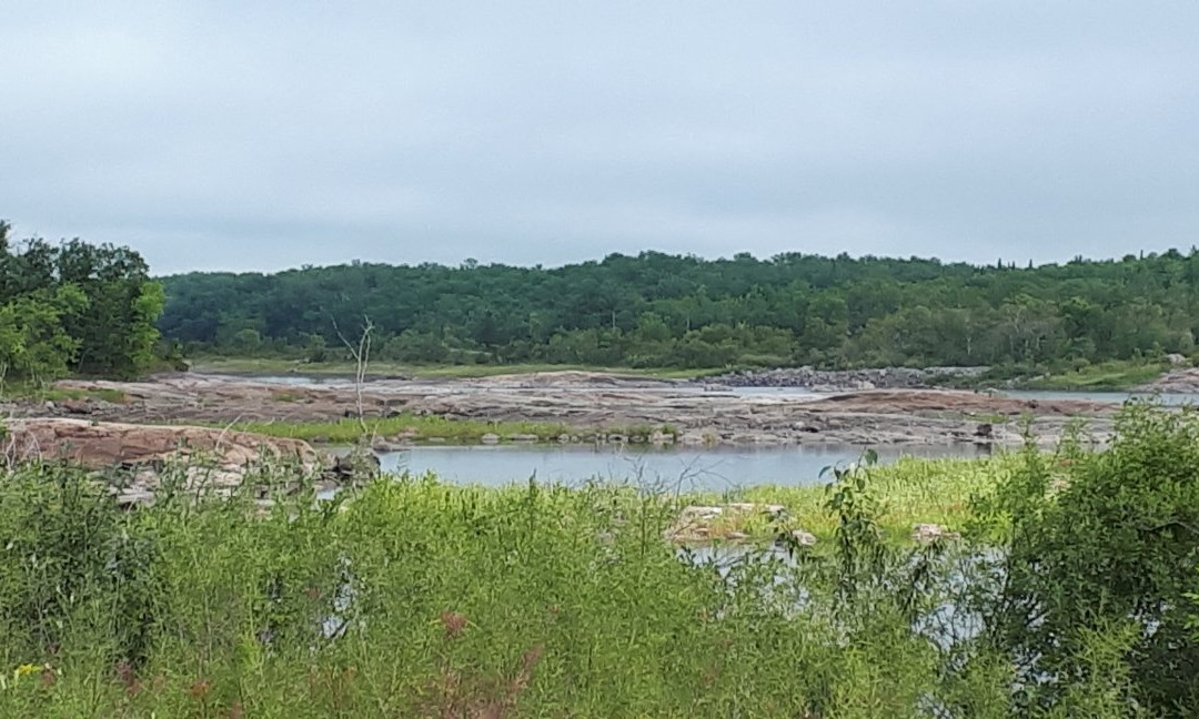 Whitemouth Falls Provincial Park-Seven Sisters必去景点