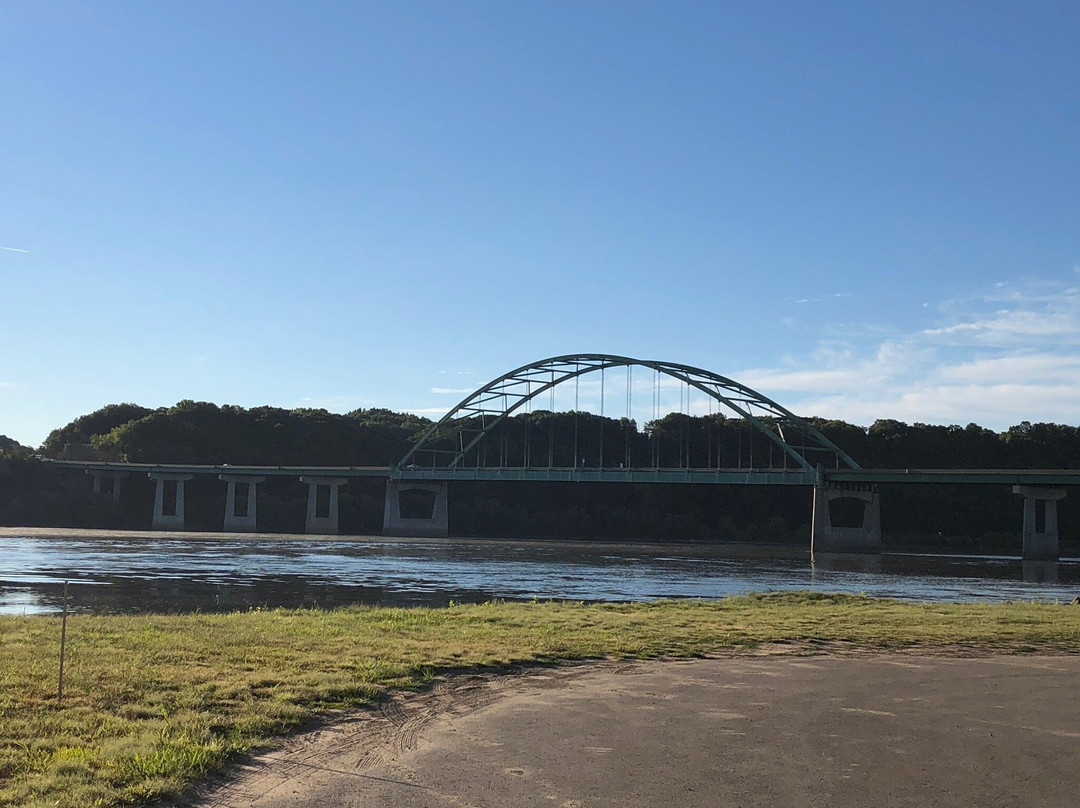 Miller Riverview Park and Campground-迪比克必去景点